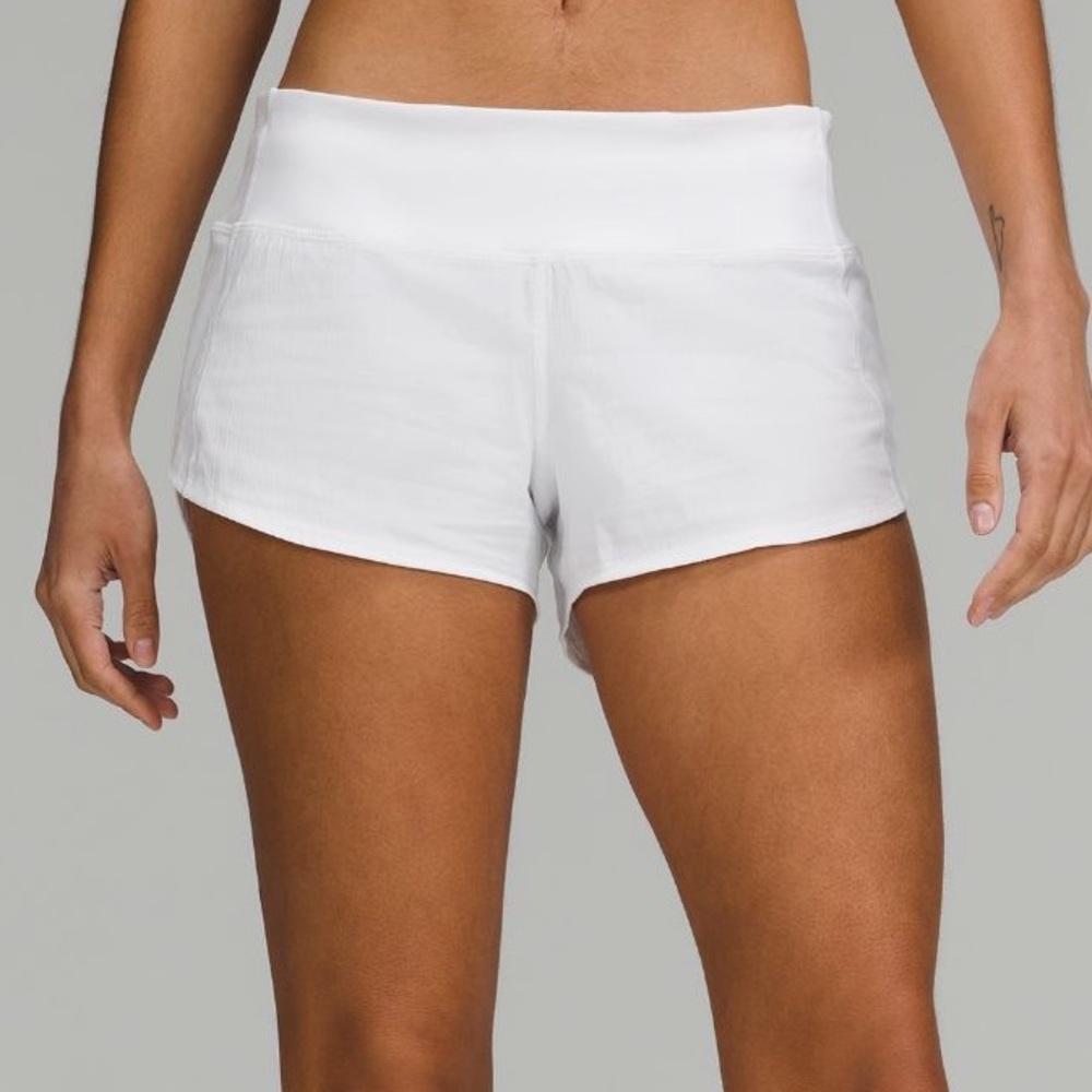 White Lululemon Speed Up Low-Rise Lined Short 2.5”